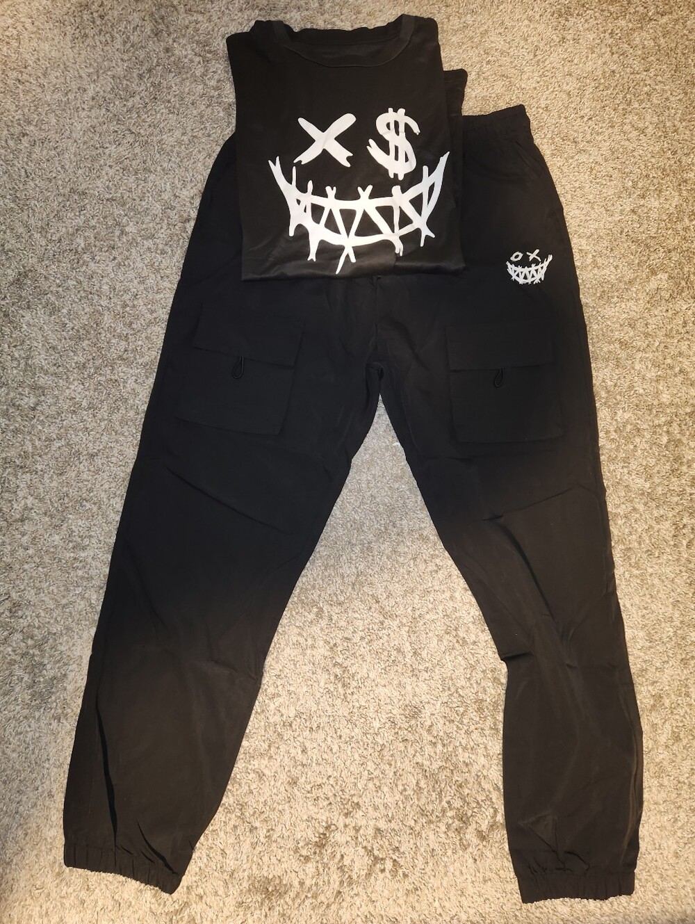 BRAND NEW KIDS CARGO JOGGER PANTS WITH MATCHING SHIRT SIZE 16Y